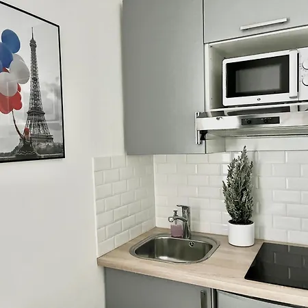 Apartment Paris Studios Париж