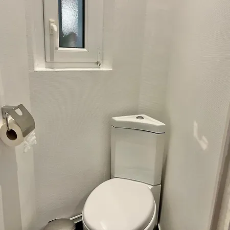 Apartment Paris Studios דירה *